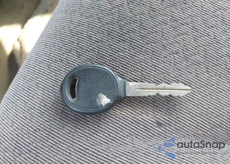 2001 Dodge Grand Caravan Sport z USA, uszkodzony, nr VIN 2B4GP44331R419907